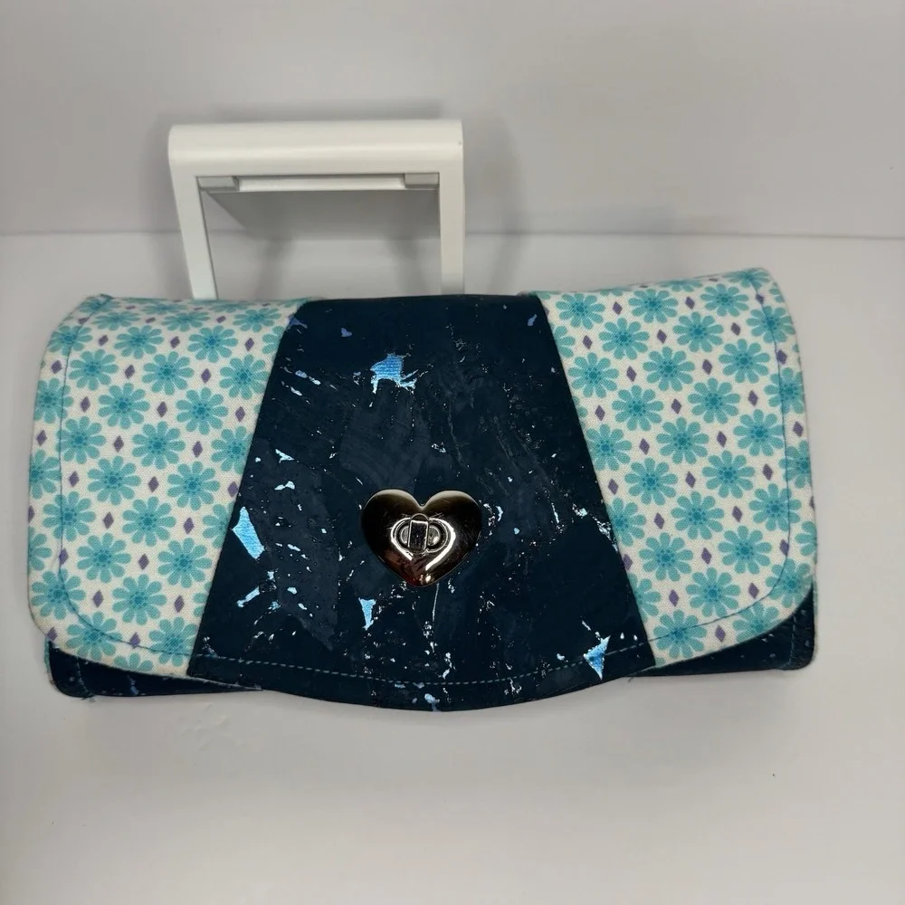 New Handmade quilted multifunction accordion wallet Soft shabby chic boho‎ heart